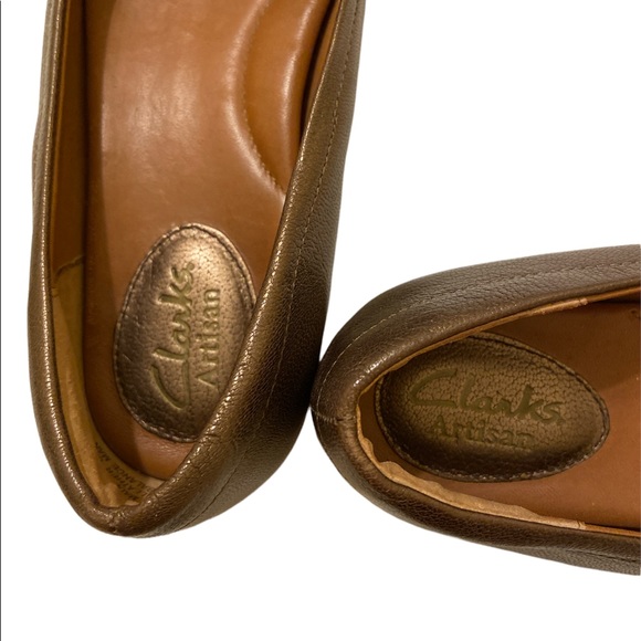 Clark’s Artisan Metallic Bronze Wedge Flats Size 6 1/2 M - Picture 4 of 9
